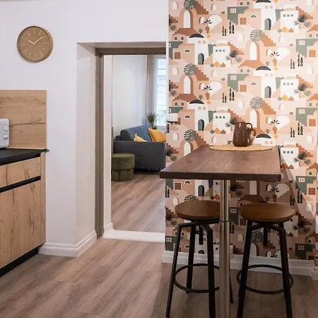 Charmant Appartement De 55M2 Centre Historique Avec Climatisation Et Wifi Fibre Apartman